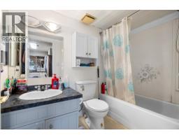 749 Robson Drive, Kamloops, BC V2E2G7 Photo 32