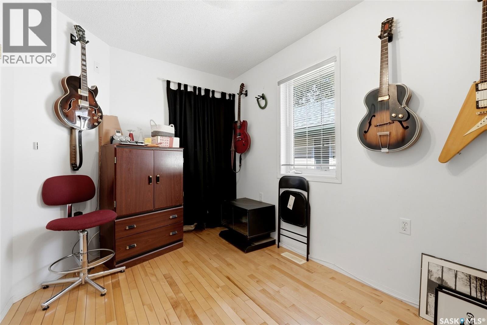 124 College AVENUE, Regina — photo 20