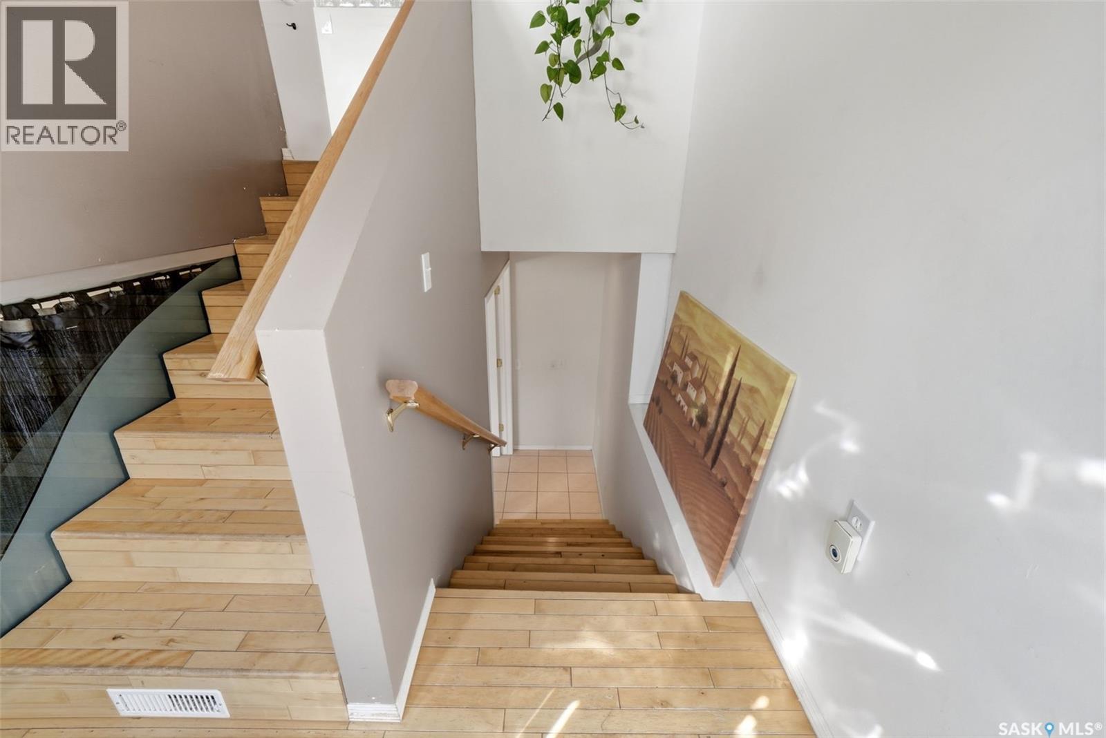 124 College AVENUE - 24