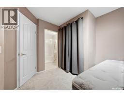 124 College Avenue, Regina, SK S4N0W5 Photo 32