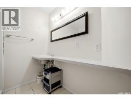 124 College Avenue, Regina, SK S4N0W5 Photo 36