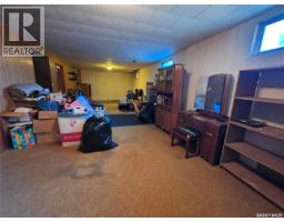 121 10th Avenue Ne, Swift Current, SK S9H2T1 Photo 24