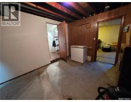 121 10th Avenue Ne, Swift Current, SK S9H2T1 Photo 29