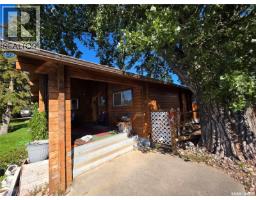 121 10th Avenue Ne, Swift Current, SK S9H2T1 Photo 33