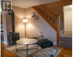 Bedroom 2 - 3090 Montrose Road, Niagara Falls, ON L2E6S4 Photo 6