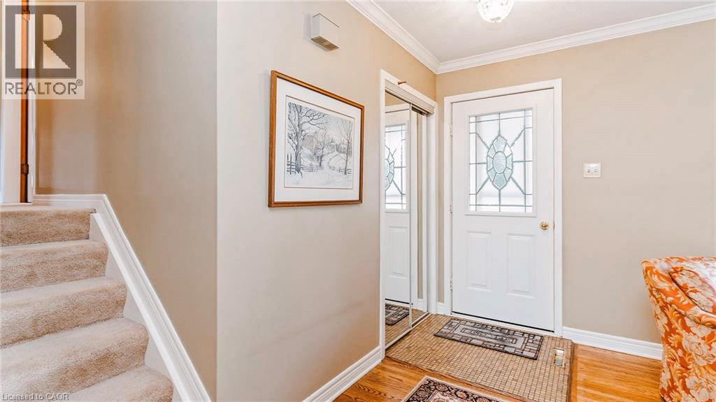 457 THREE VALLEYS Crescent, London — photo 4