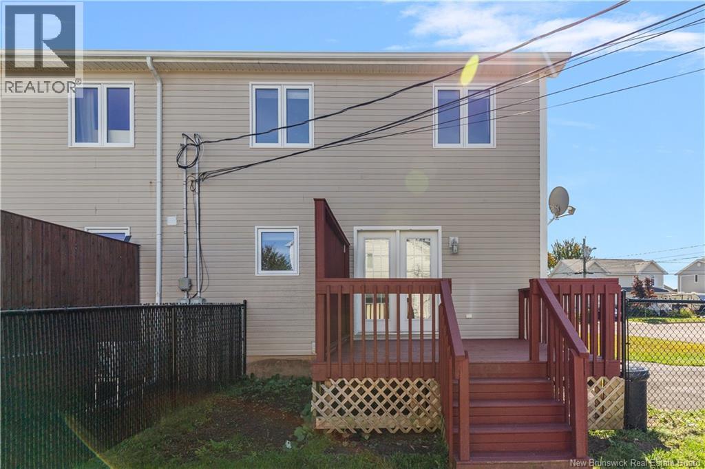77 Stoneham Drive - 40