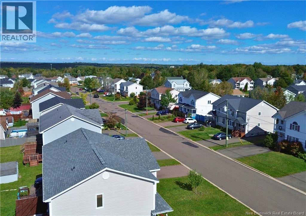 77 Stoneham Drive - 50