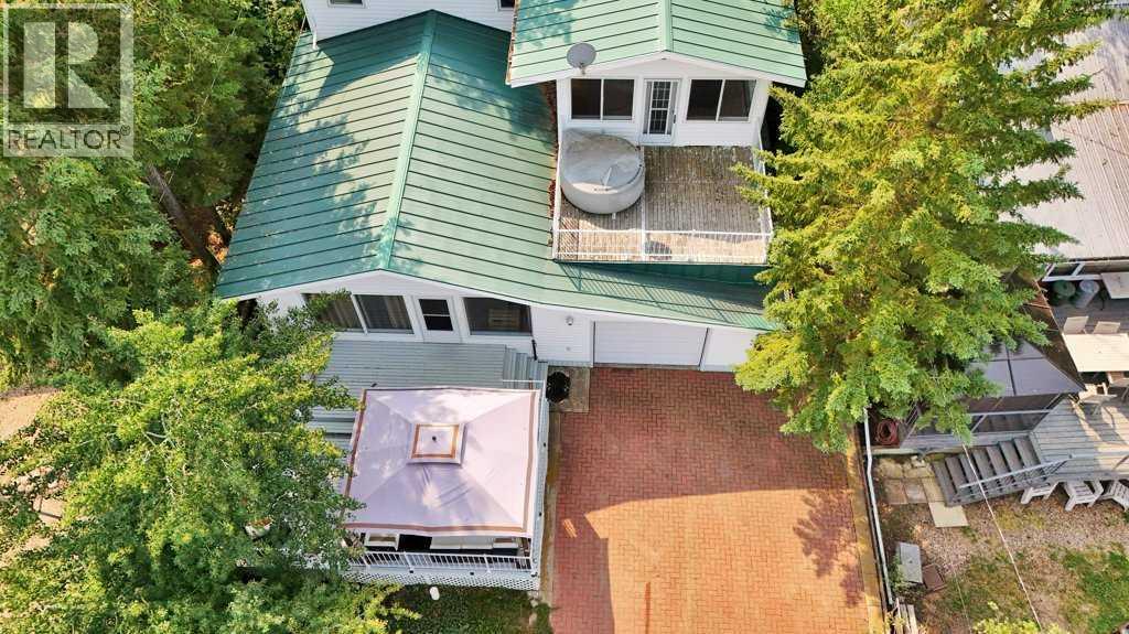 Listing photo – 34 Beach Street E, Rochon Sands