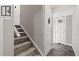 Living room - 530 Sage Hill Grove, Calgary, AB T3R0Z8 Photo 6