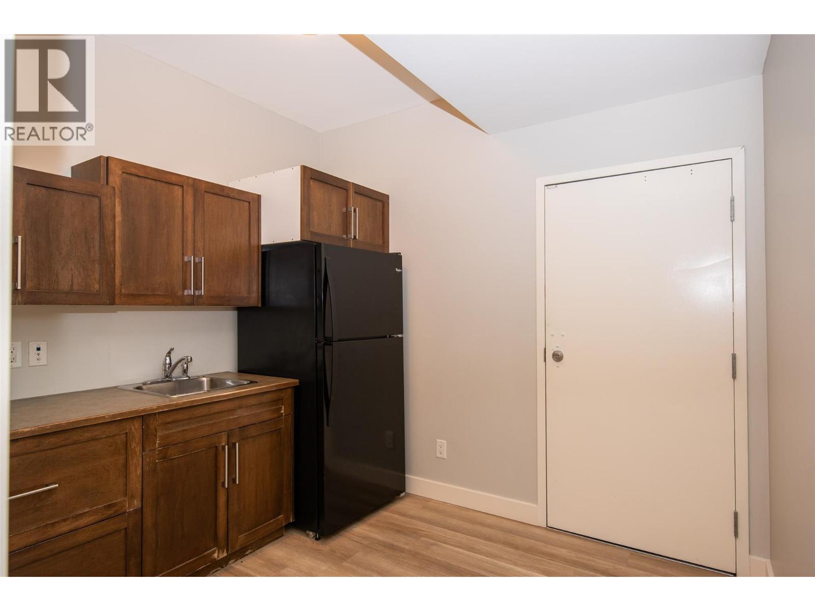 9206 Shale Avenue Unit# 101, Summerland