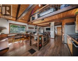Kitchen - 665 Udell Road, Vernon, BC V1H2E3 Photo 7