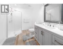 235 Cougar Plateau Way Sw, Calgary, AB T3H5S3 Photo 17