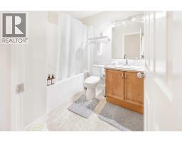 235 Cougar Plateau Way Sw, Calgary, AB T3H5S3 Photo 19