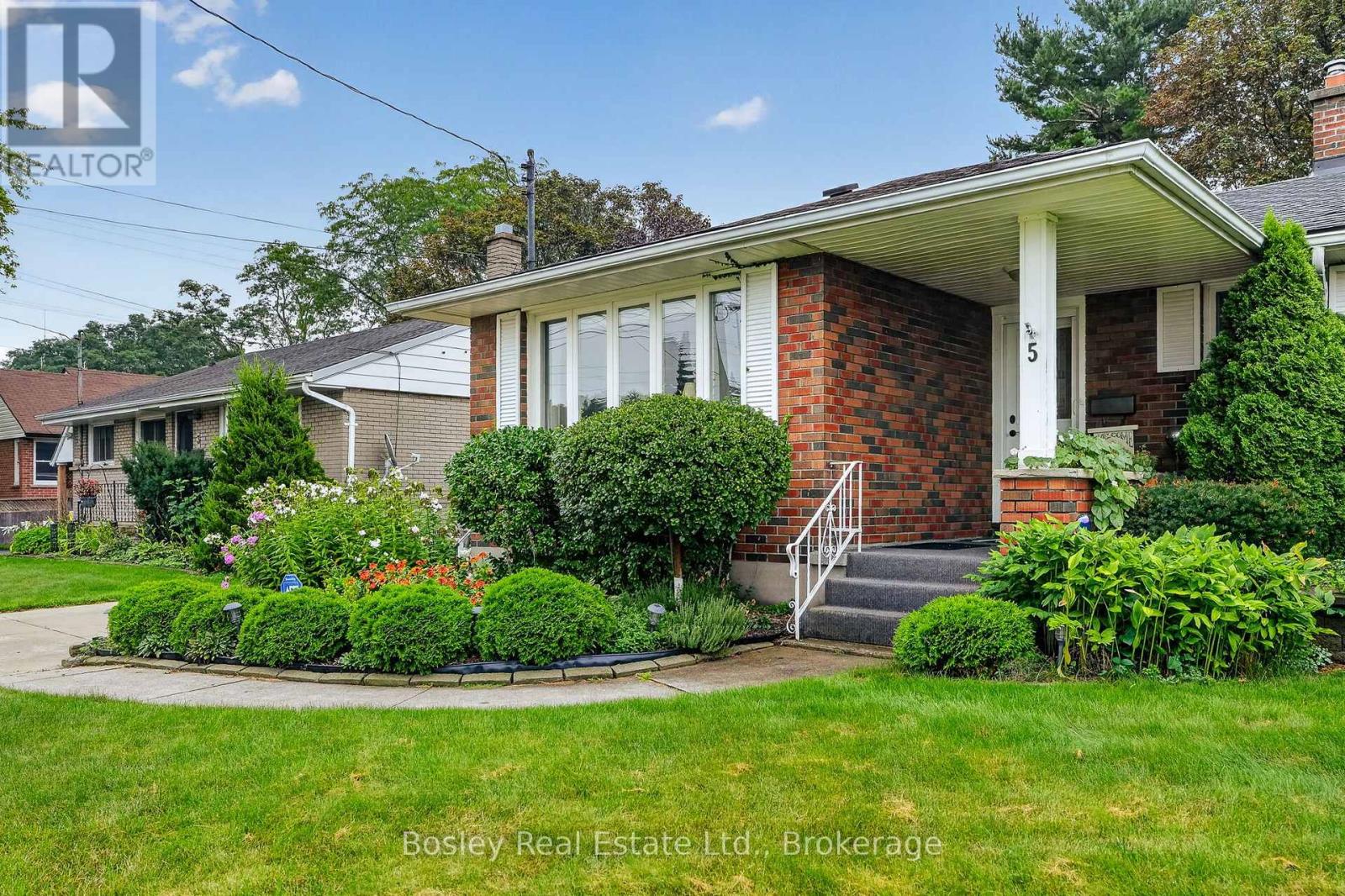 5 Ralston Drive, Port Hope, Ontario, L1A2B9, Port Hope, Ontario — photo 3 of 5