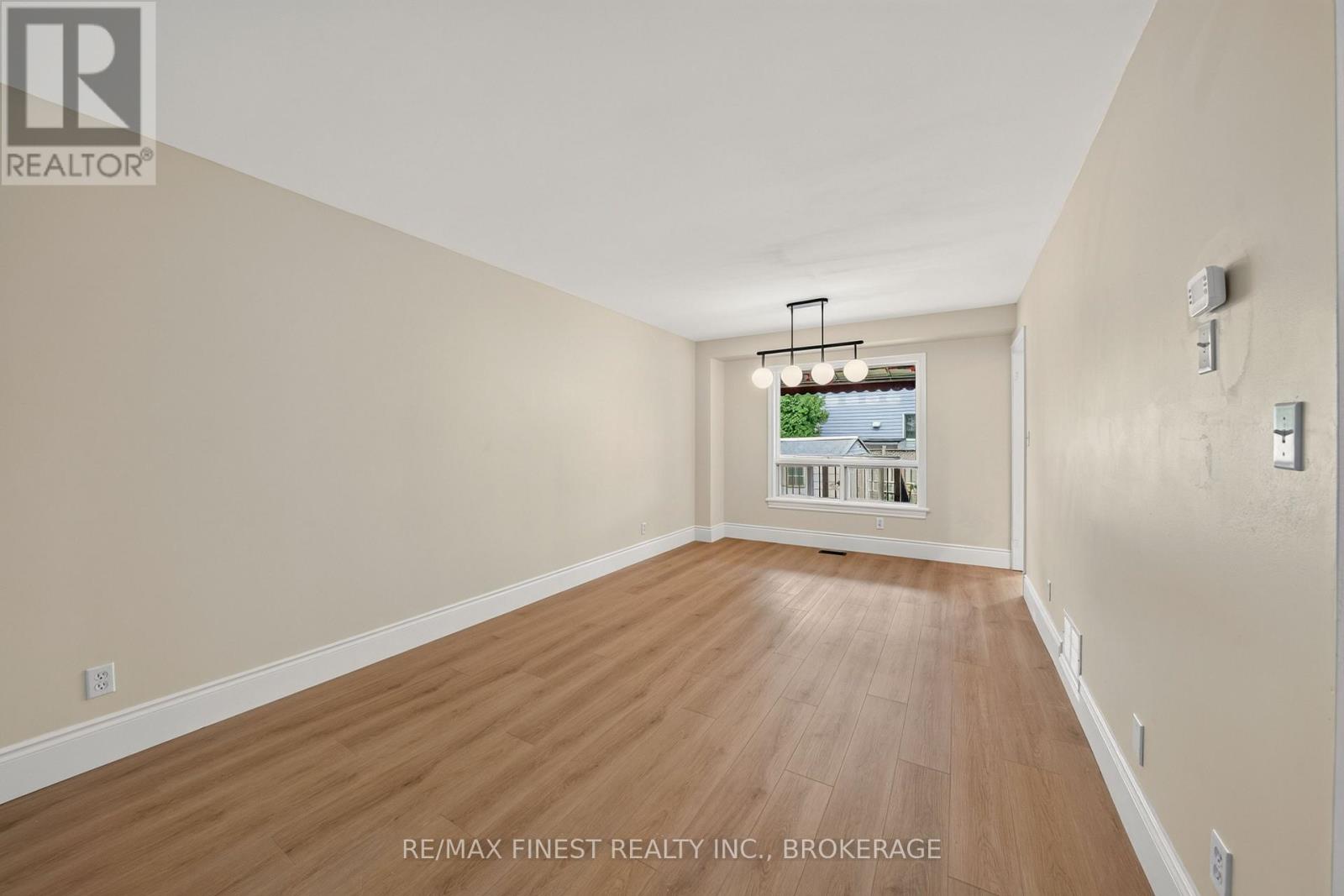 975 RINGSTEAD STREET - 12