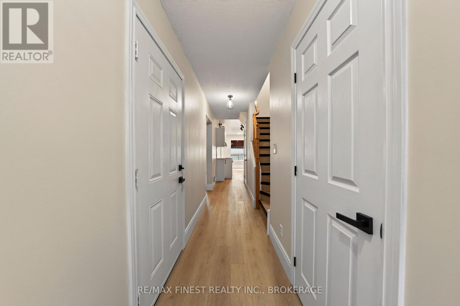 975 RINGSTEAD STREET - 4