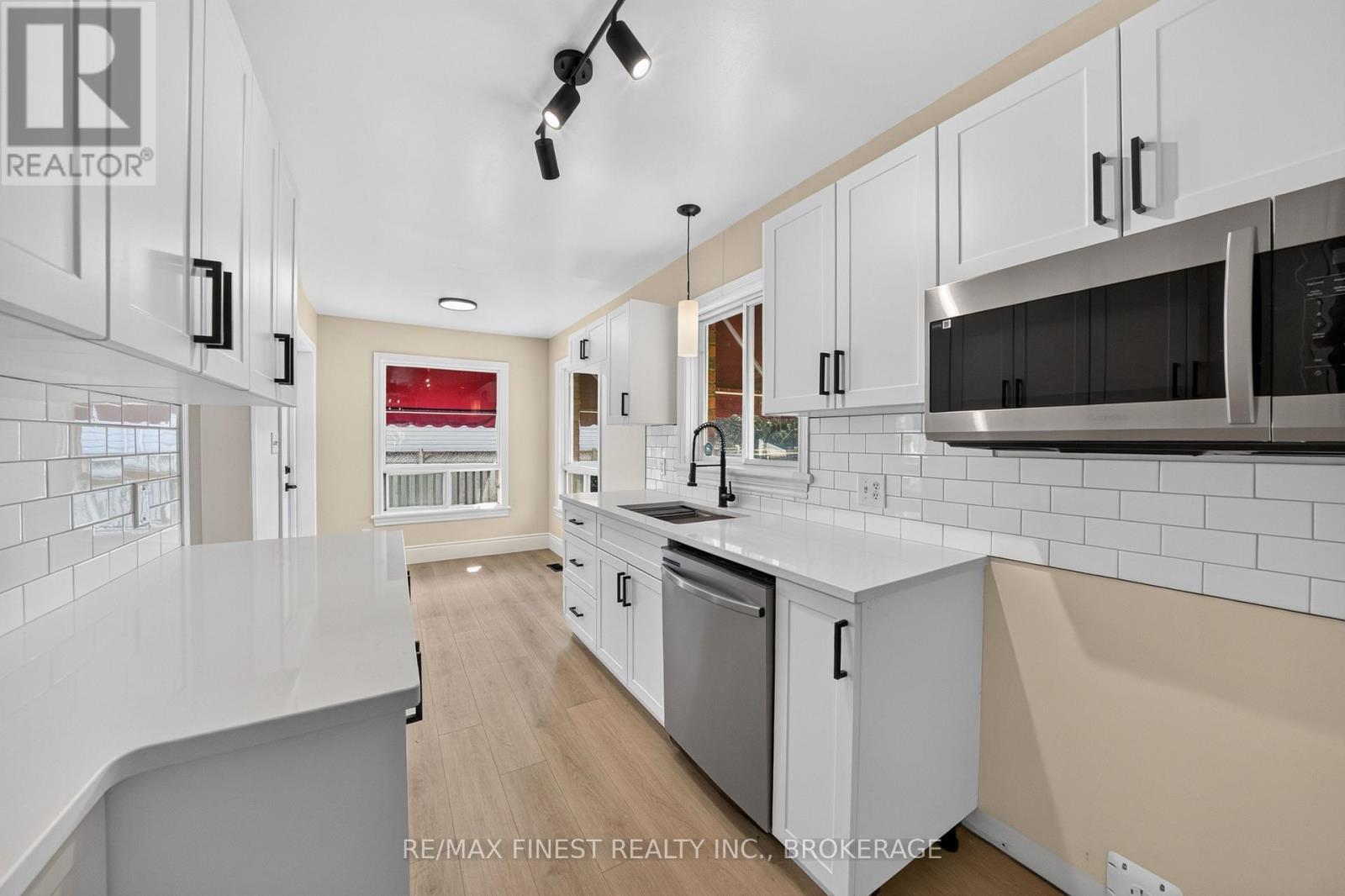 975 RINGSTEAD STREET - 8