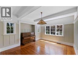 Attic (finished) - 1562 Richardson St, Victoria, BC V8S1R3 Photo 10