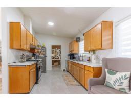 14319 55a Avenue, Surrey, BC V3X1B3 Photo 9