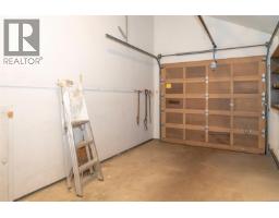 3574 Mcinnis Rise, Saanich, BC V8P5M7 Photo 25