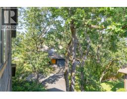 3574 Mcinnis Rise, Saanich, BC V8P5M7 Photo 29