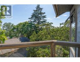 3574 Mcinnis Rise, Saanich, BC V8P5M7 Photo 28