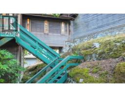 3574 Mcinnis Rise, Saanich, BC V8P5M7 Photo 35