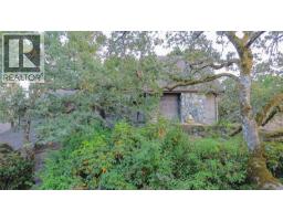 3574 Mcinnis Rise, Saanich, BC V8P5M7 Photo 46