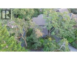 3574 Mcinnis Rise, Saanich, BC V8P5M7 Photo 45