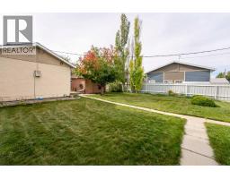 1207 41 Avenue N, Lethbridge, AB T1H6B3 Photo 20