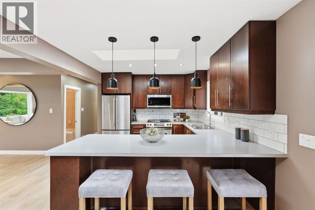 3324 36 Avenue SW - 10