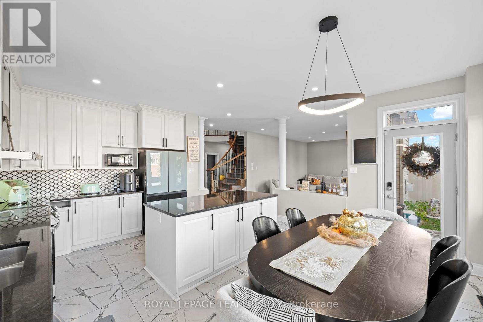 732 LAKEBREEZE CIRCLE - Image 16