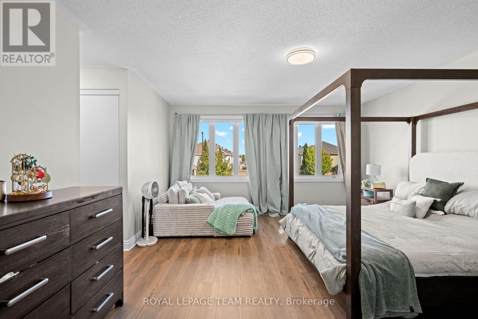 732 LAKEBREEZE CIRCLE - Image 21