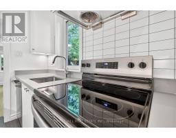 D - 30 Pinewood Avenue, Toronto, ON M6C2V1 Photo 11