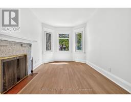D - 30 Pinewood Avenue, Toronto, ON M6C2V1 Photo 13