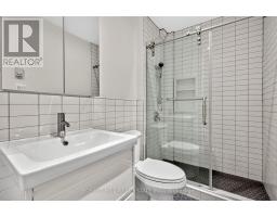 D - 30 Pinewood Avenue, Toronto, ON M6C2V1 Photo 20