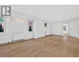 D - 30 Pinewood Avenue, Toronto, ON M6C2V1 Photo 6