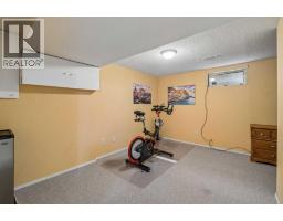 1403 104 Avenue Sw, Calgary, AB T2W0A7 Photo 20