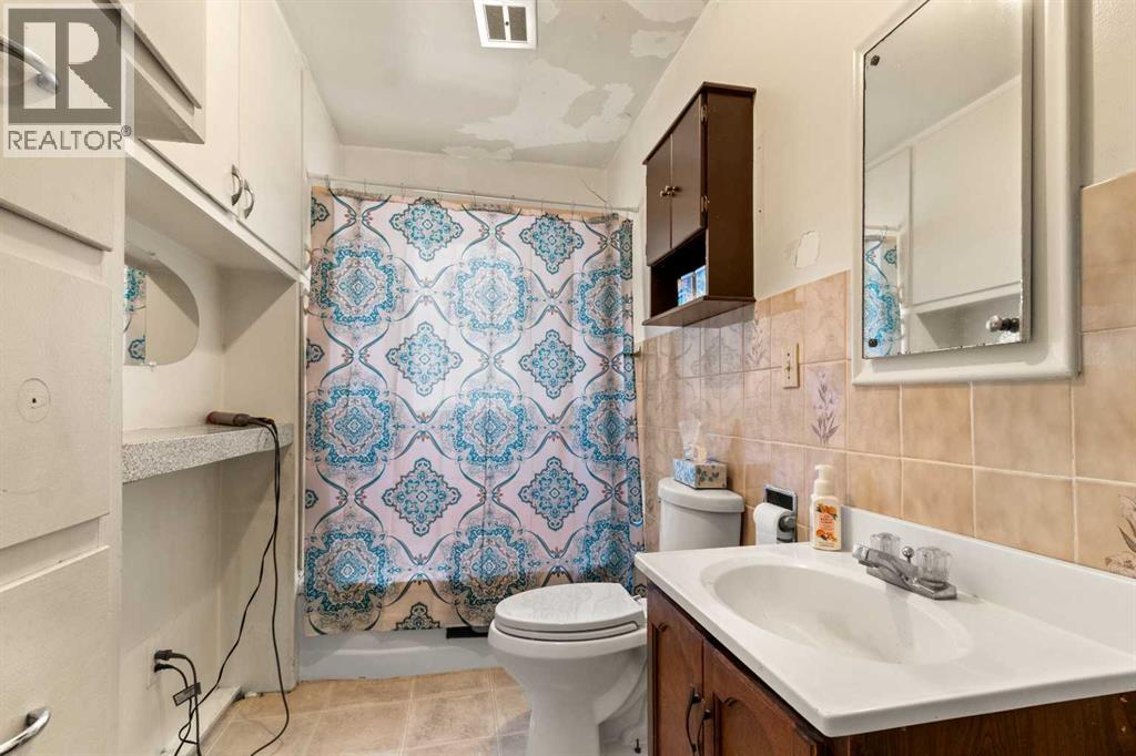 Listing photo – 439 Aberdeen Avenue, Carbon