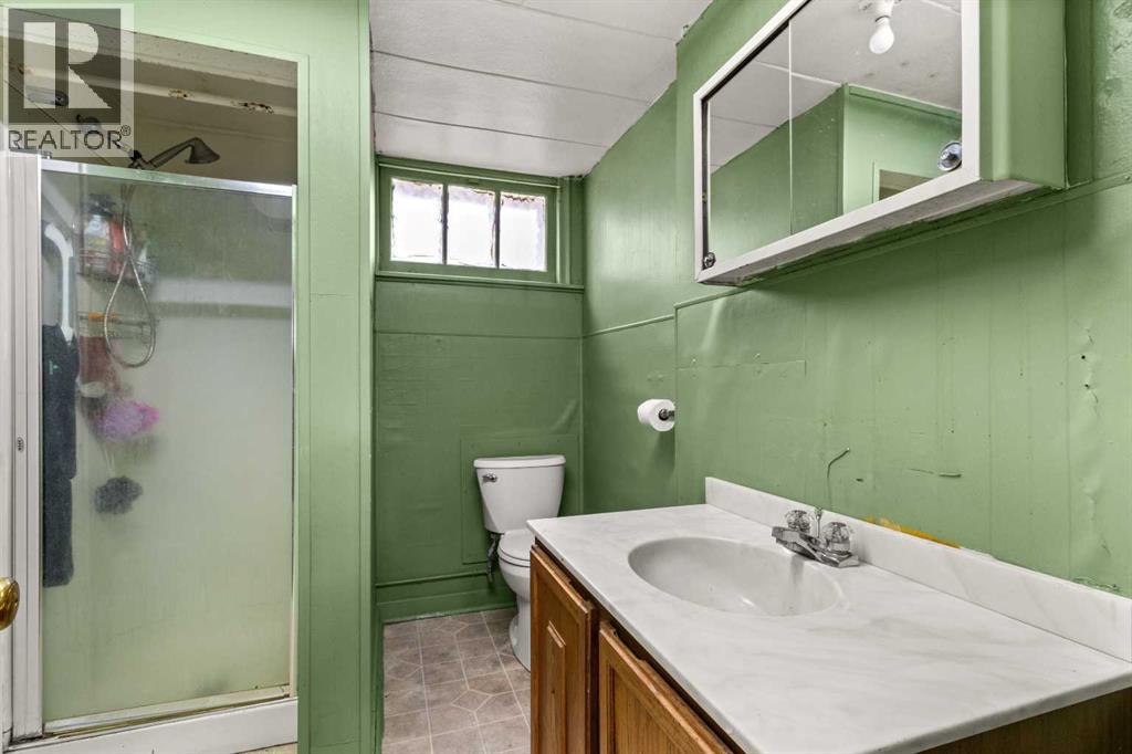 Listing photo – 439 Aberdeen Avenue, Carbon