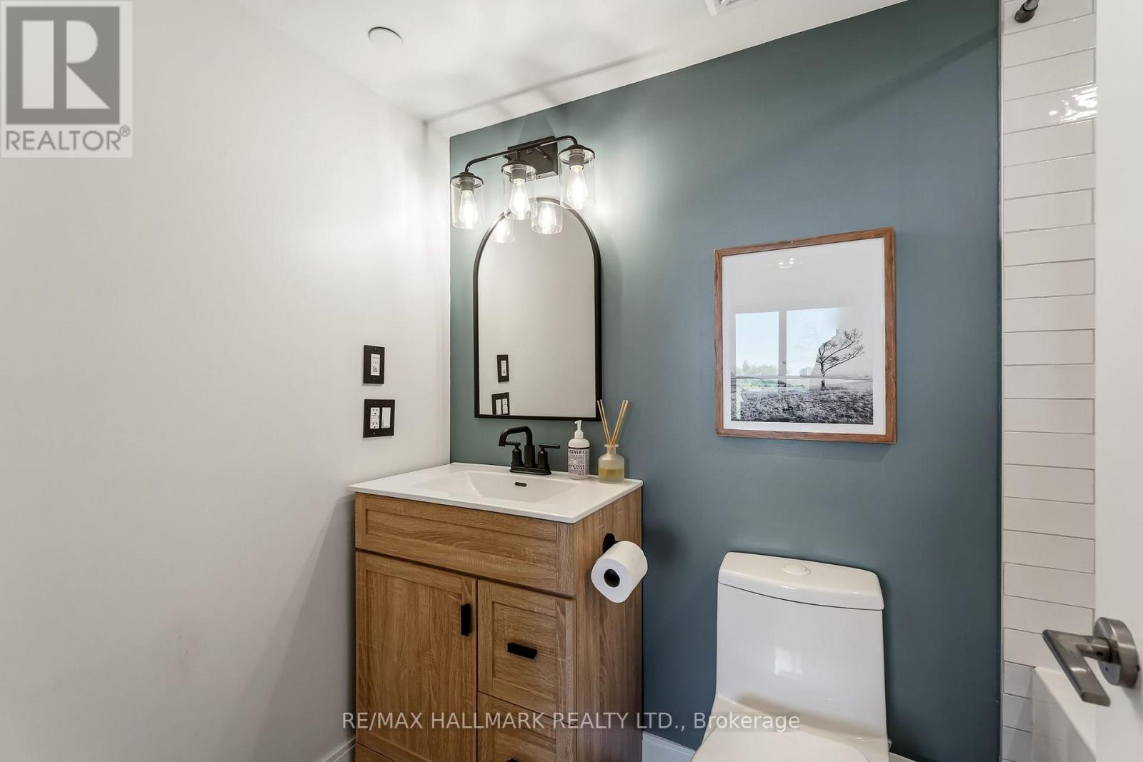 #410 1100 KINGSTON ROAD - 18