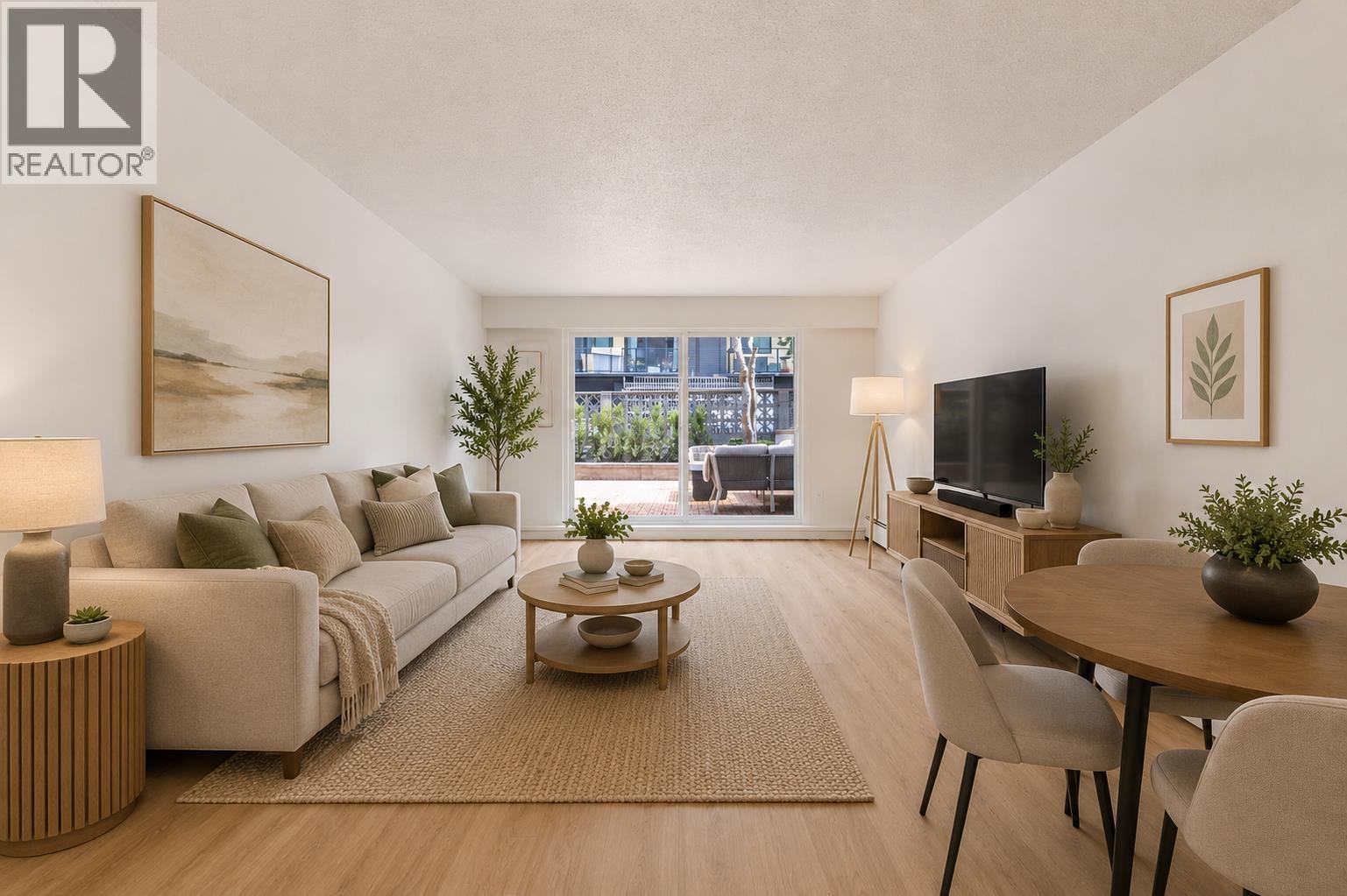 102 270 W 3RD STREET, North Vancouver