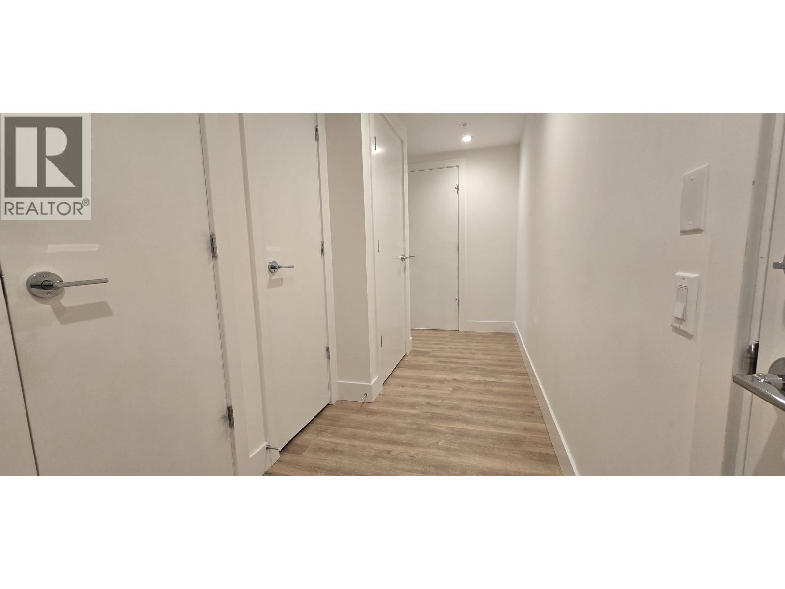 410 3225 EMERY COURT, North Vancouver