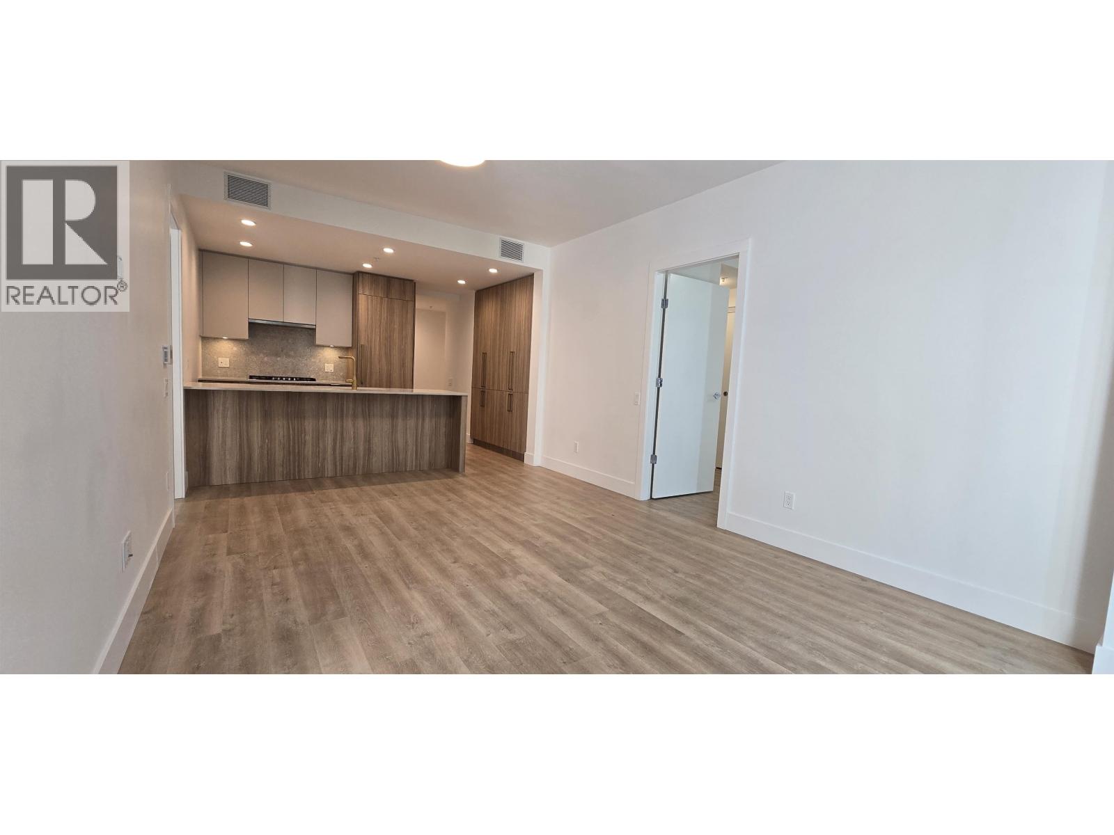 410 3225 EMERY COURT, North Vancouver