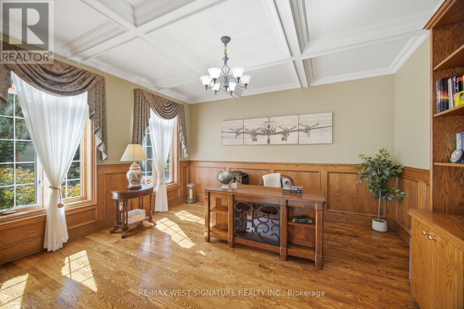 22 DI NARDO COURT - 16