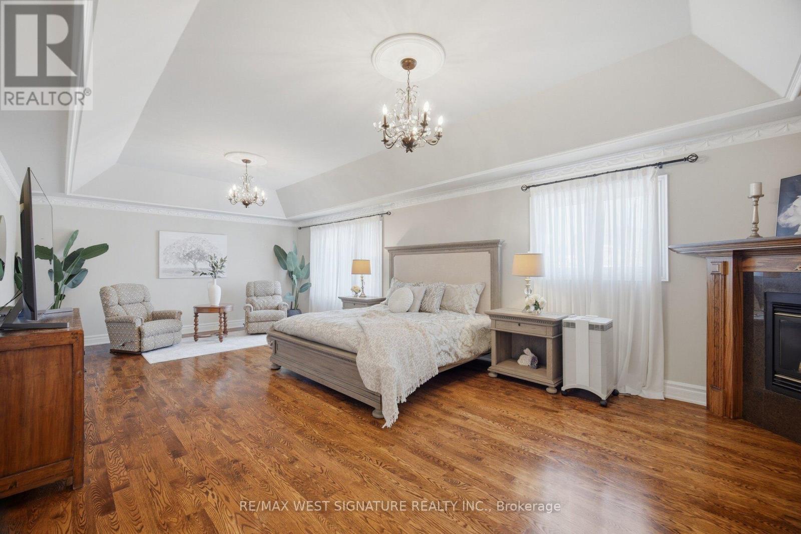 22 DI NARDO COURT - 18