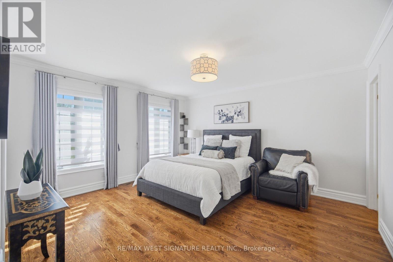22 DI NARDO COURT - 21
