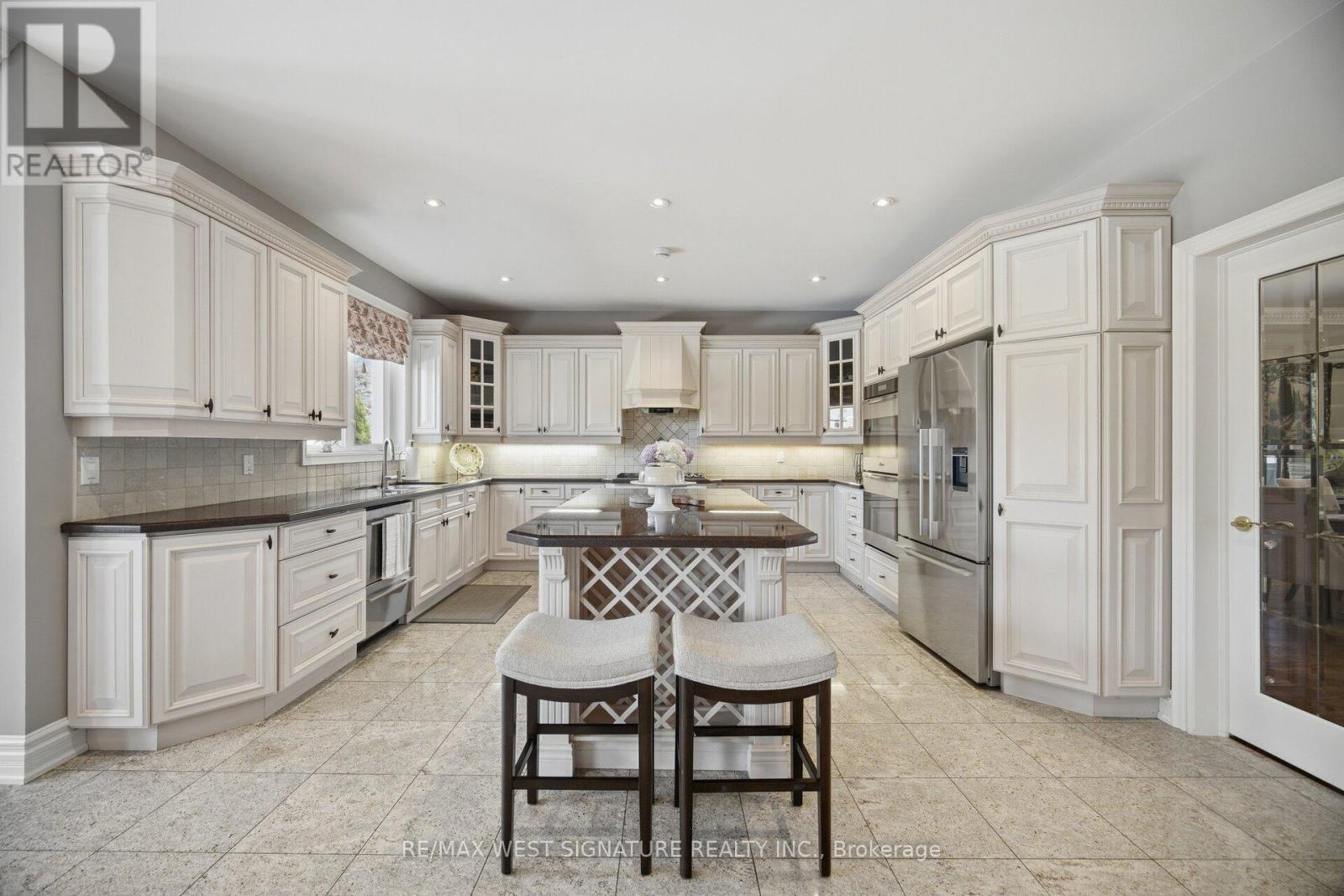 22 DI NARDO COURT, King (King City) — photo 9