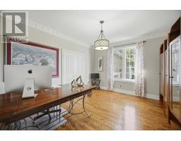 22 Di Nardo Court, King, ON L7B1M2 Photo 15